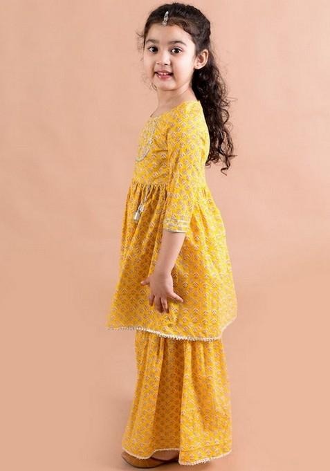 Yellow Printed Kurta With Pants (Set of 2)