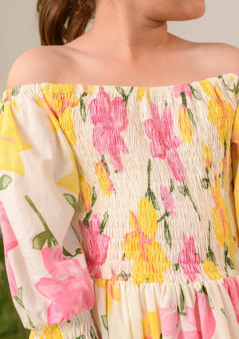 Off White Printed Kurta With Pants (Set of 2)