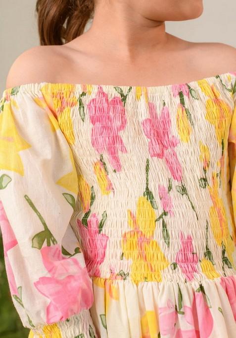 Off White Printed Kurta With Pants (Set of 2)