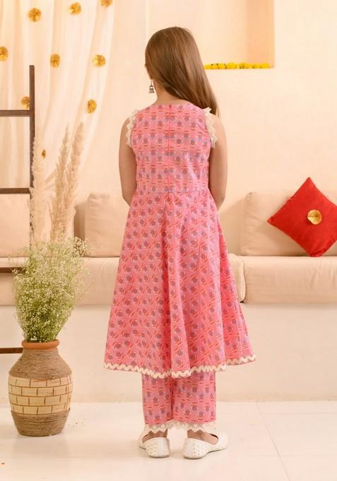 Pink Printed Kurta With Pants And Dupatta (Set of 3)