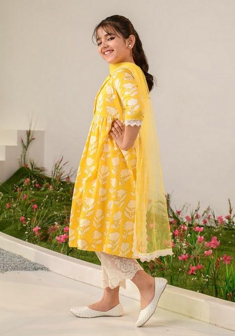 Yellow Printed Kurta With Pants And Dupatta (Set of 3)