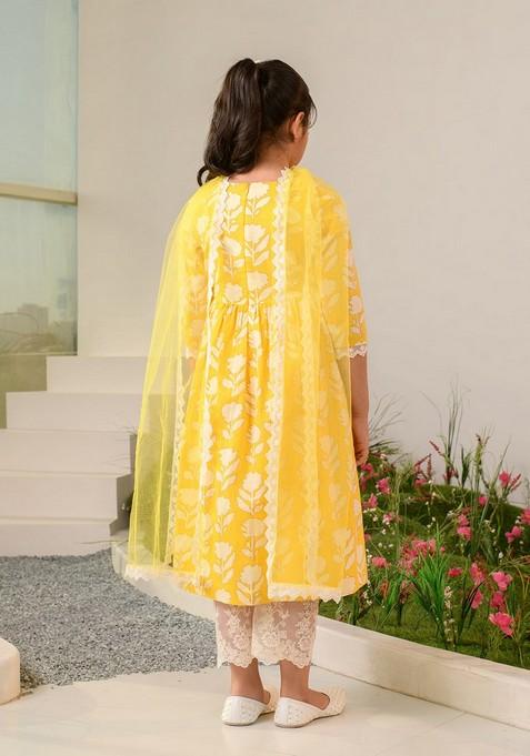 Yellow Printed Kurta With Pants And Dupatta (Set of 3)