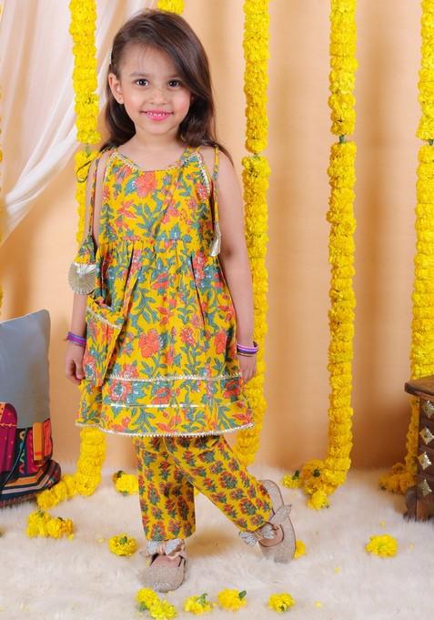 Yellow Printed Kurta With Pants And Potli (Set of 3)