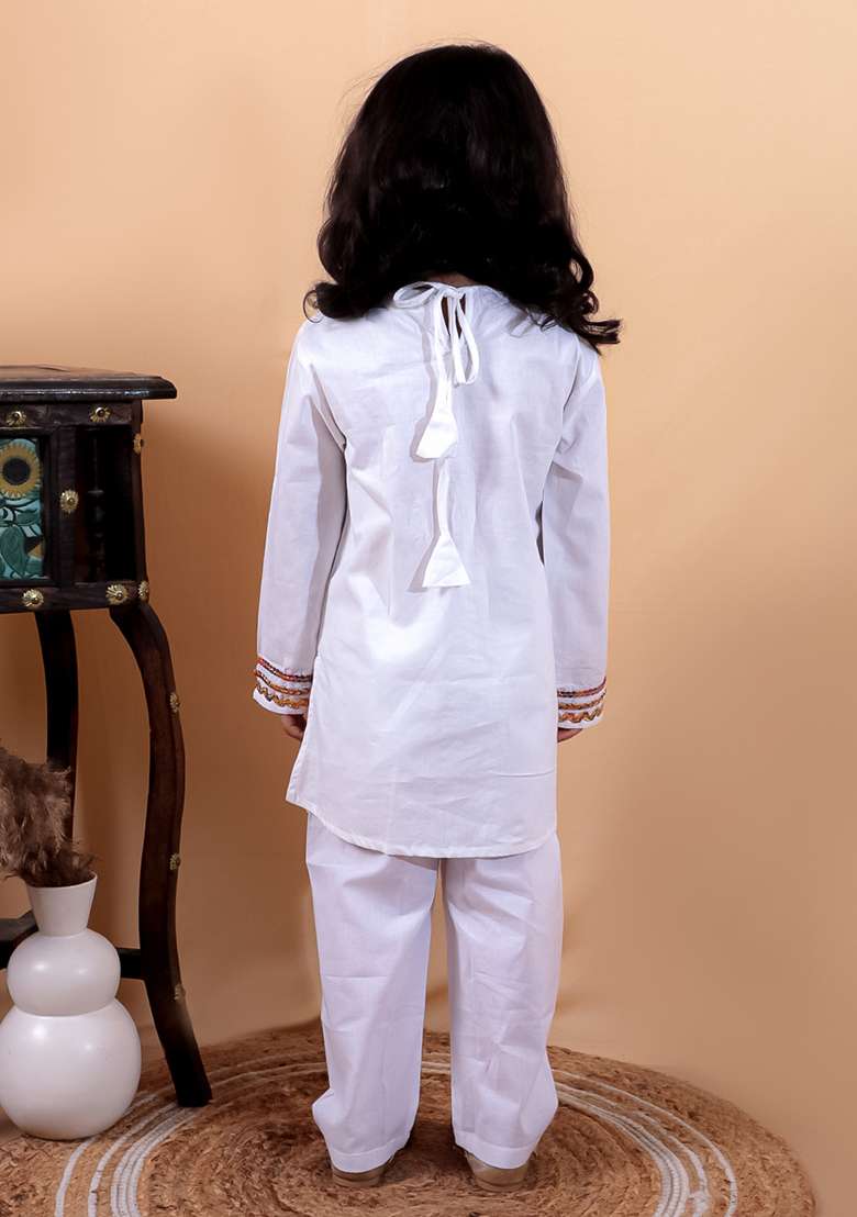 White Embellished Cotton Kurta Set For Girl - Indya