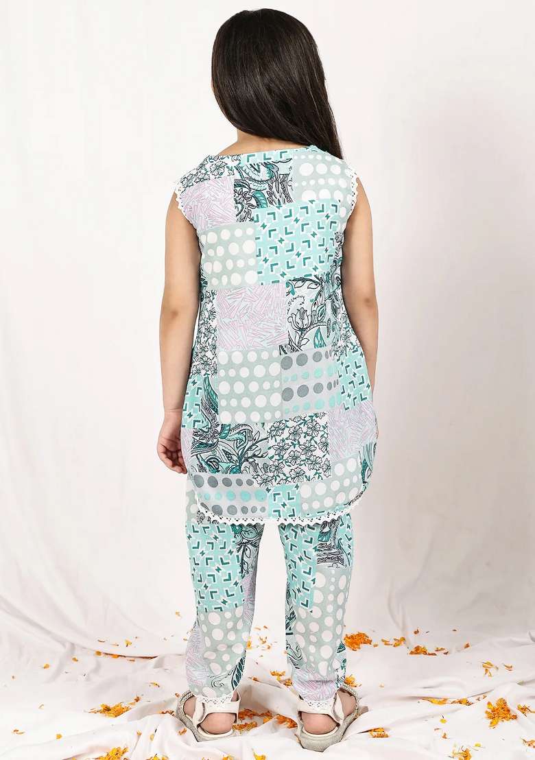 Turquoise Floral Cotton Blend Kurta Set For Girls - Indya