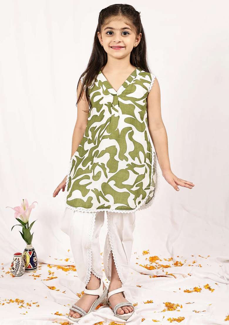 Green Abstract Cotton Blend Kurta Set For Girls - Indya