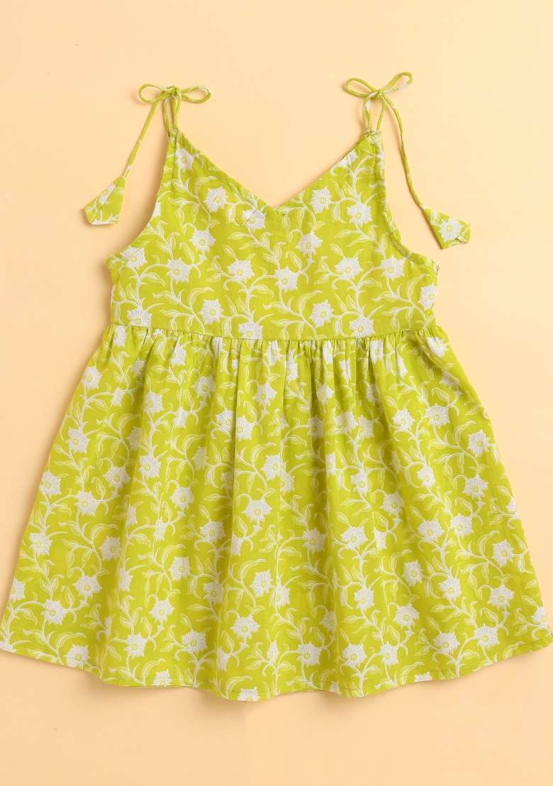 Green Printed Cotton Kurta Set For Girls - Indya