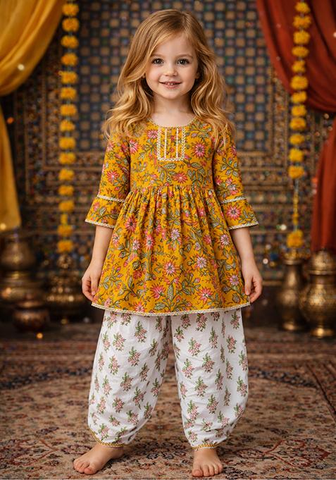 Yellow Printed Cotton Kurta Set For Girls
