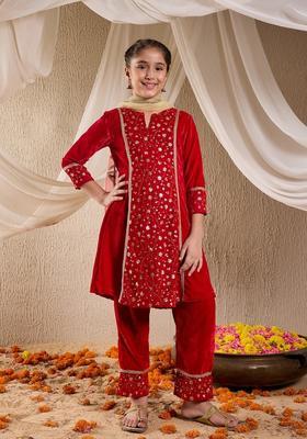 Red Floral Print Viscose Kurta set For Girl