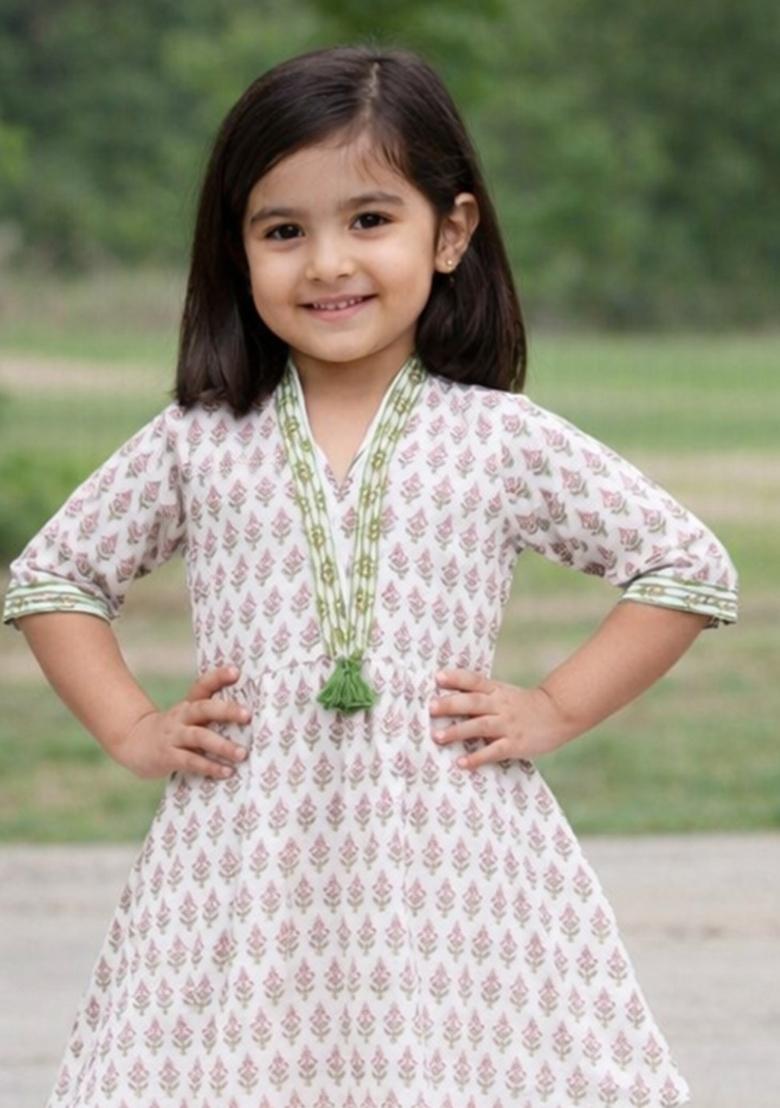 Off White Lace Work Cambric Kurti Set Set For Girls - Indya