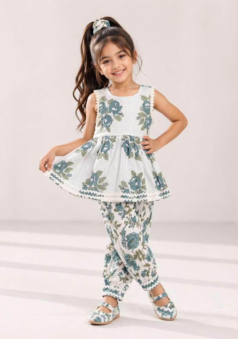 Grey Floral Printed Cambric Kurta Pyjama Set For Girls - Indya