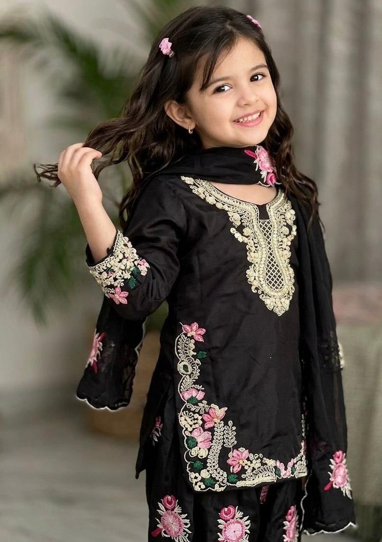 Black Embroidered Crepe Kurta Set For Girls - Indya