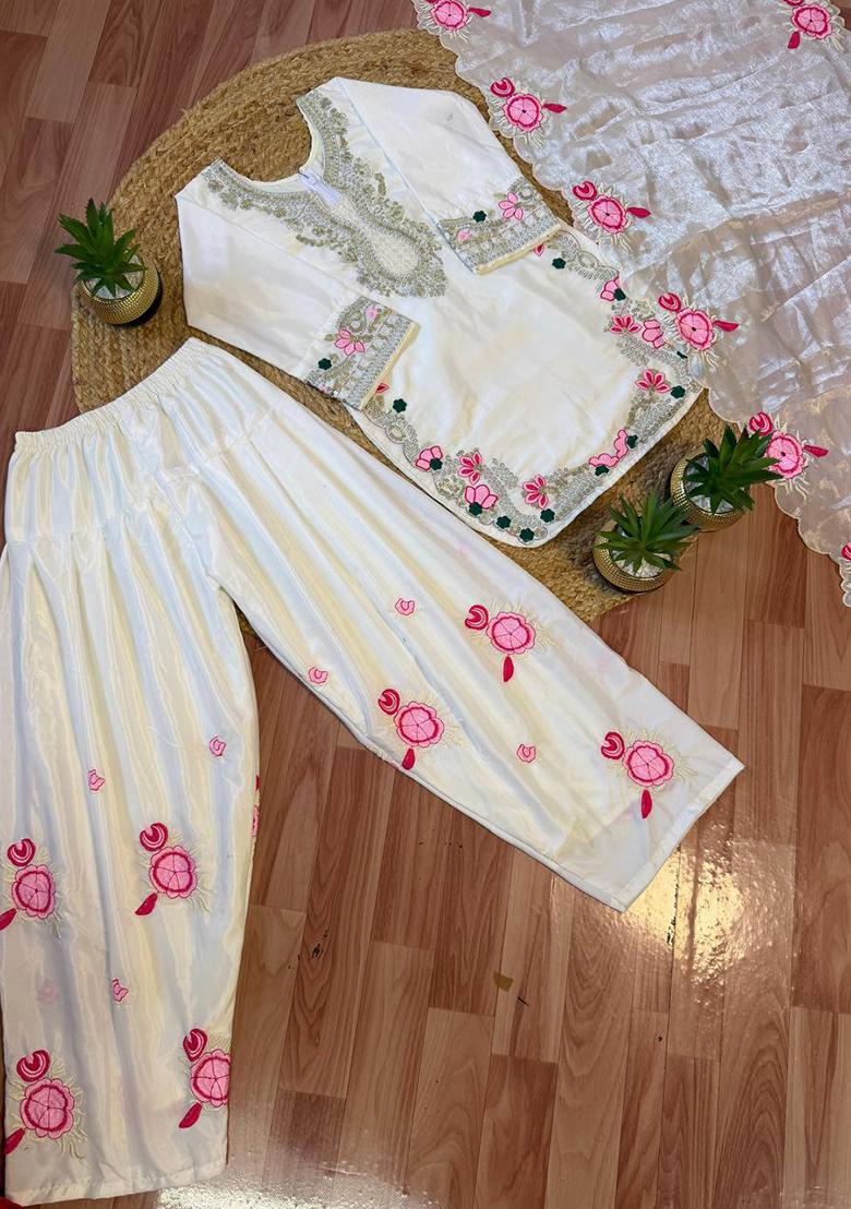 White Embroidered Crepe Kurta Set For Girls - Indya