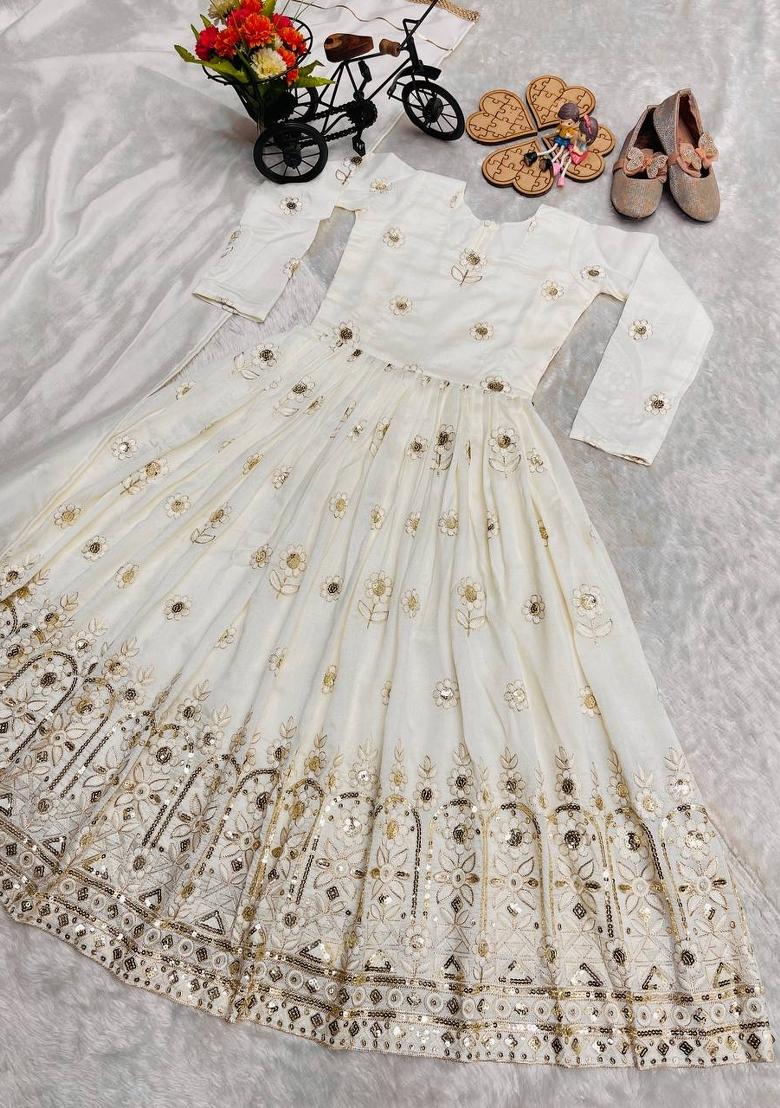 White Embroidered Silk Kurta Set For Girls - Indya