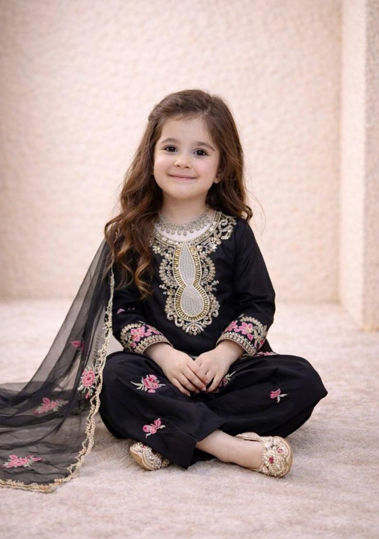 Black Embroidered Crepe Kurta Set For Girls - Indya