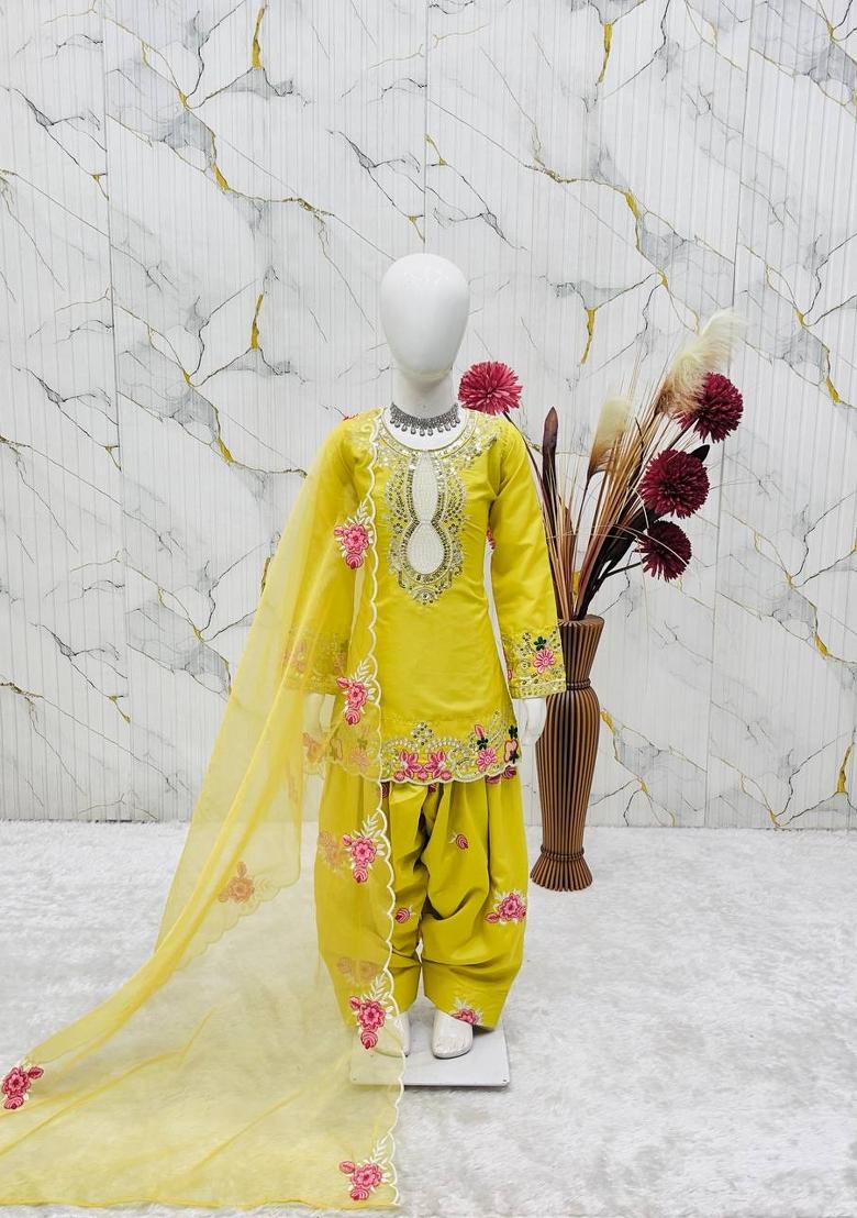 Yellow Embroidered Crepe Kurta Set For Girls - Indya