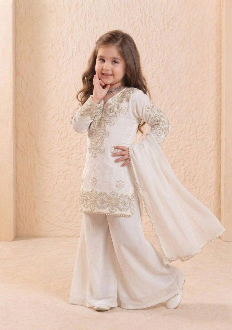 White Embroidered Georgette Kurta Set For Girls - Indya