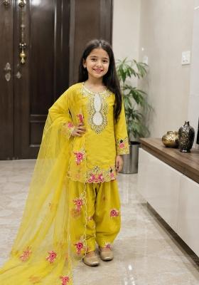 Yellow Embroidered Crepe Kurta Set For Girls