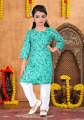 Green Printed Cotton Blend Kurta Set For Girls