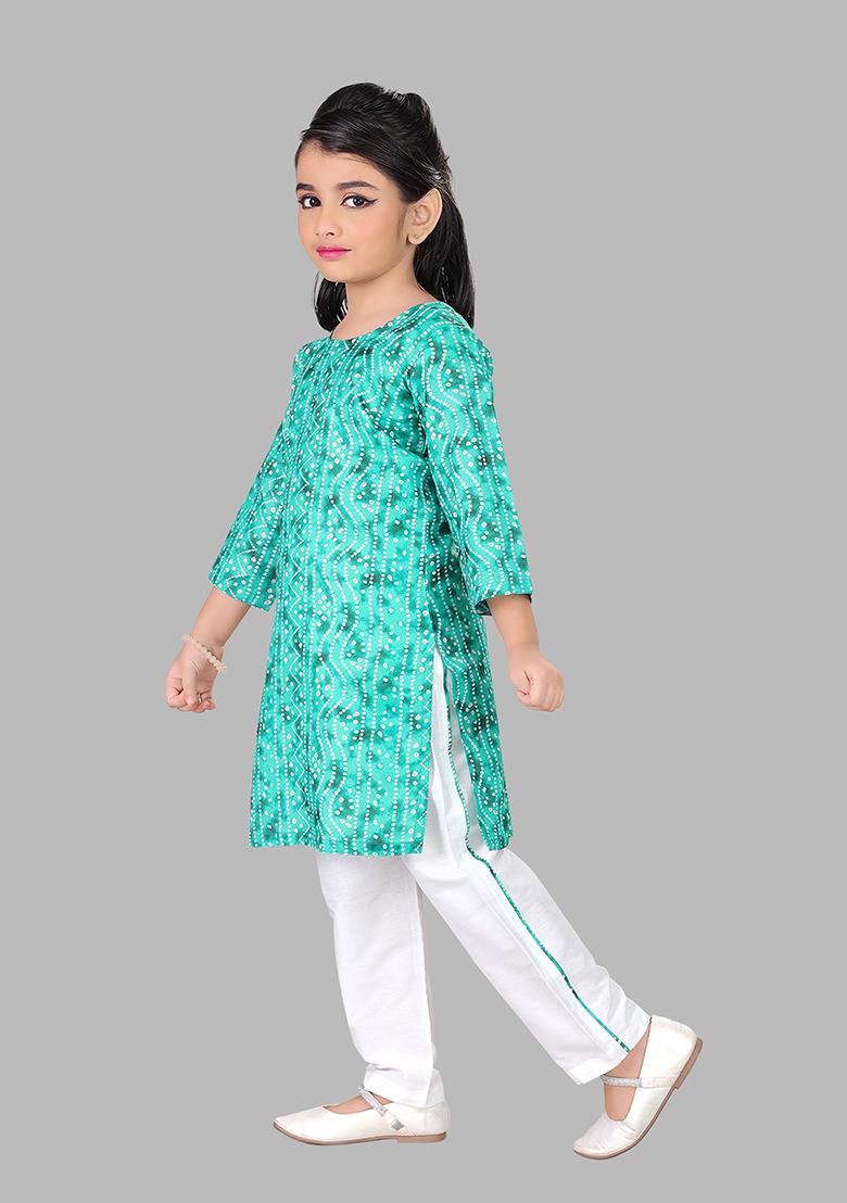 Green Printed Cotton Blend Kurta Set For Girls