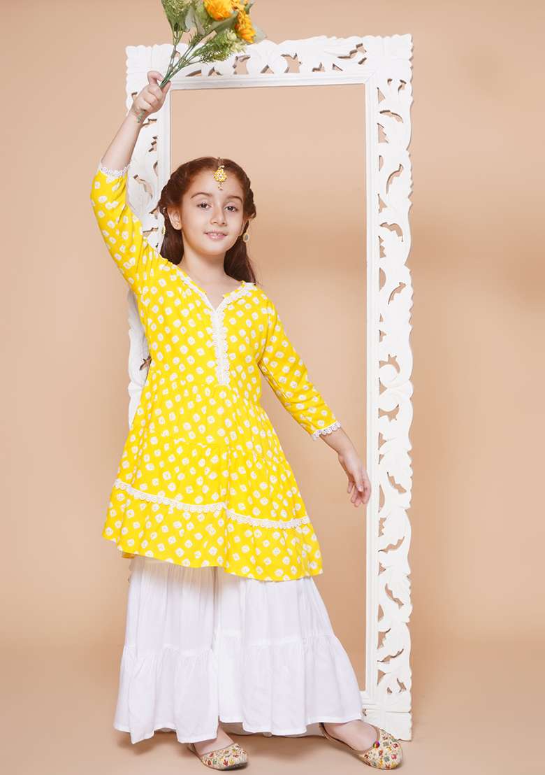 Yellow Printed Cotton Kurta Set For Girls - Indya