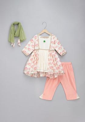 Offwhite Printed Cotton Silk Kurta Set For Girls