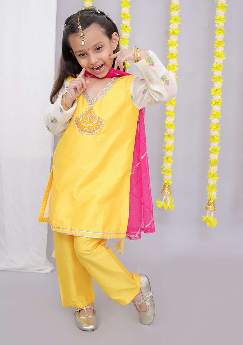 Mustard White Chanderi Emb Kurta Set For Girls - Indya