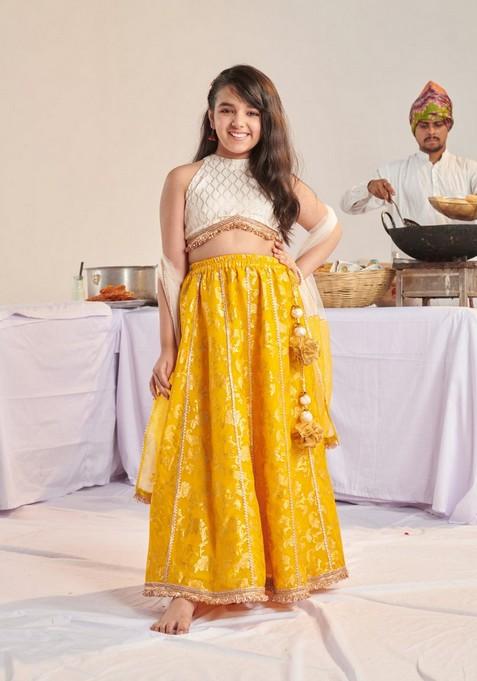 Yellow Printed Lehenga With Blouse With Dupatta (Set of 3)