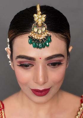 Green Handcrafted Kundan Bead Emerald Maangtika