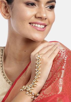 Traditional Gold Plated Embellish With Kundan And Pearl Adjustable Haath Phool