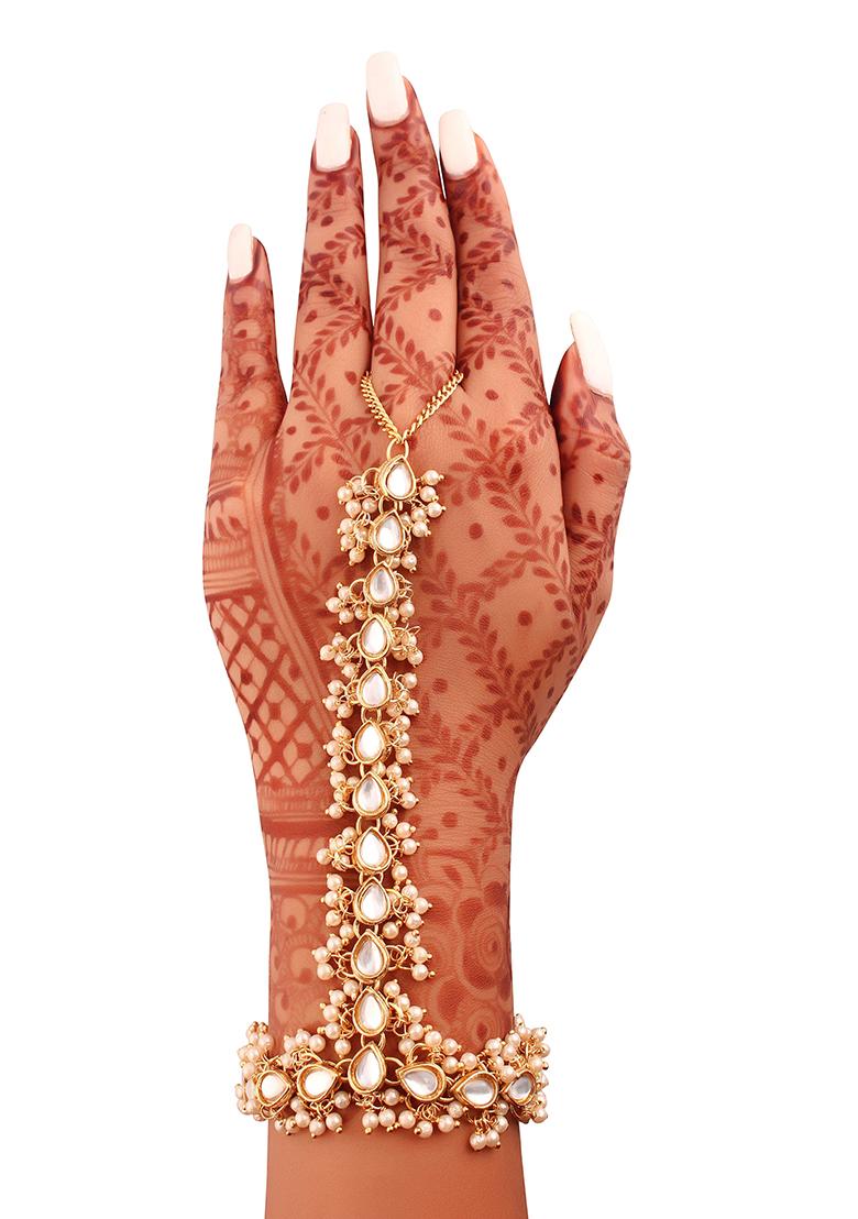 Traditional Gold Plated Embellish With Kundan And Pearl Adjustable Haath Phool
