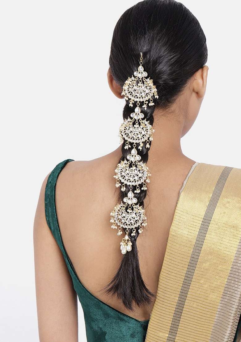 Gold Plated Traditional Handcrafted White Kundan And Pearl Studded Hair Brand Pin - Indya