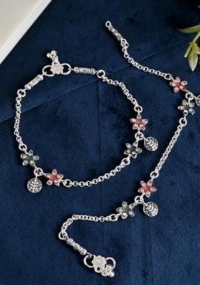 Silver Traditional Flower Shaped Designer Anklet (Set Of 2)