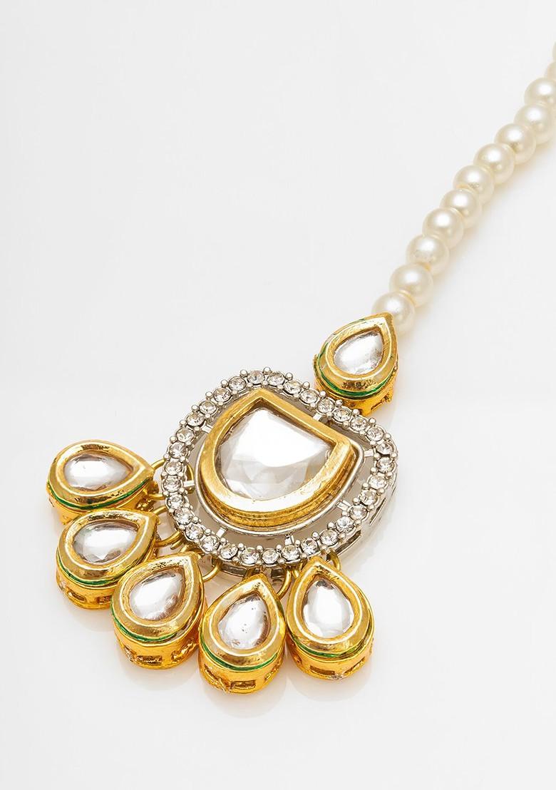 Kundan Studded And Pearls Beaded Maang Tikka