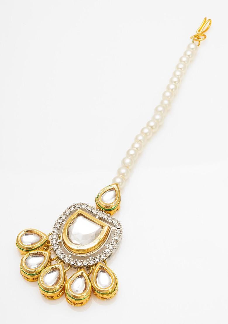 Kundan Studded And Pearls Beaded Maang Tikka