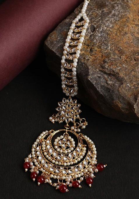 Women Gold Toned And Maroon Kundan And Pearl Studded Maang Tikka