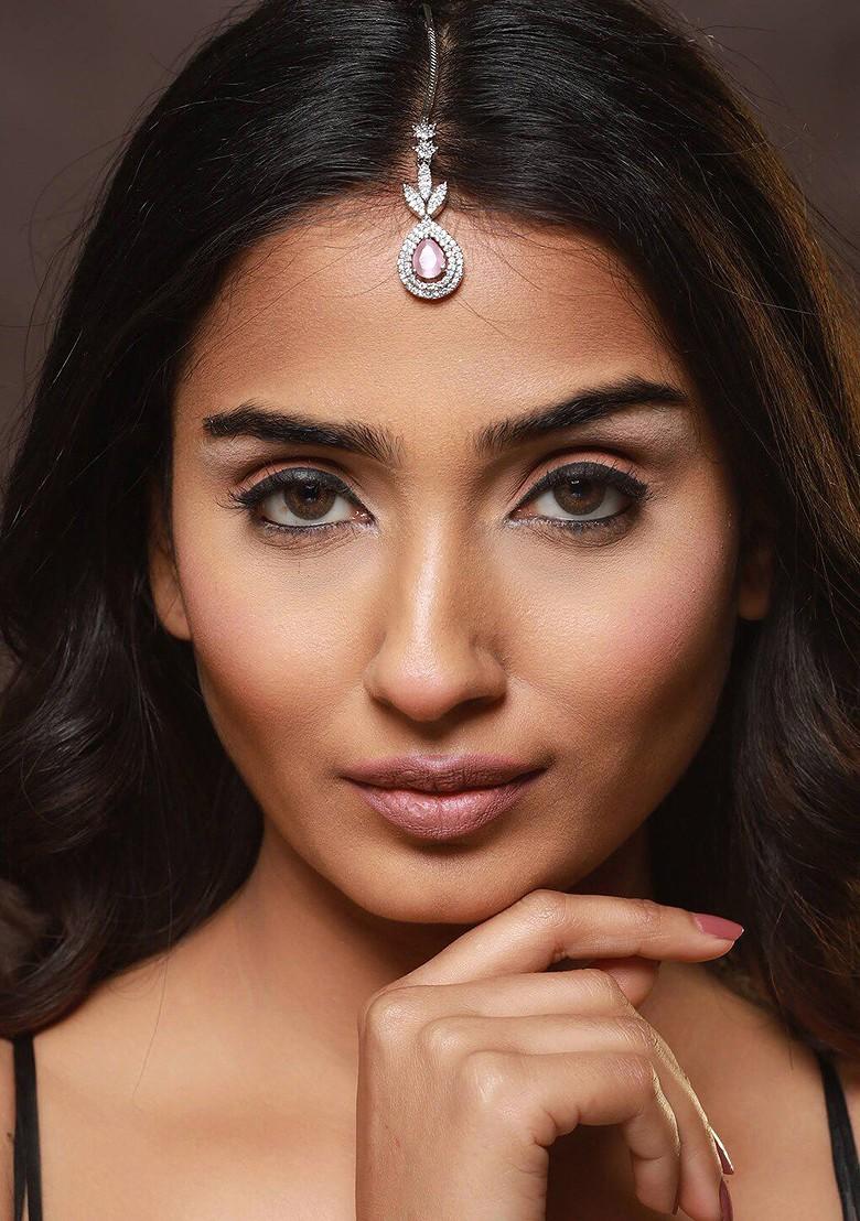 Silver Plated Ad Studded Teardrop Shaped Maang Tika