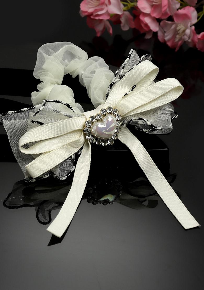 Women Heart Shaped Stone Studded Embellished Ponytail Holders