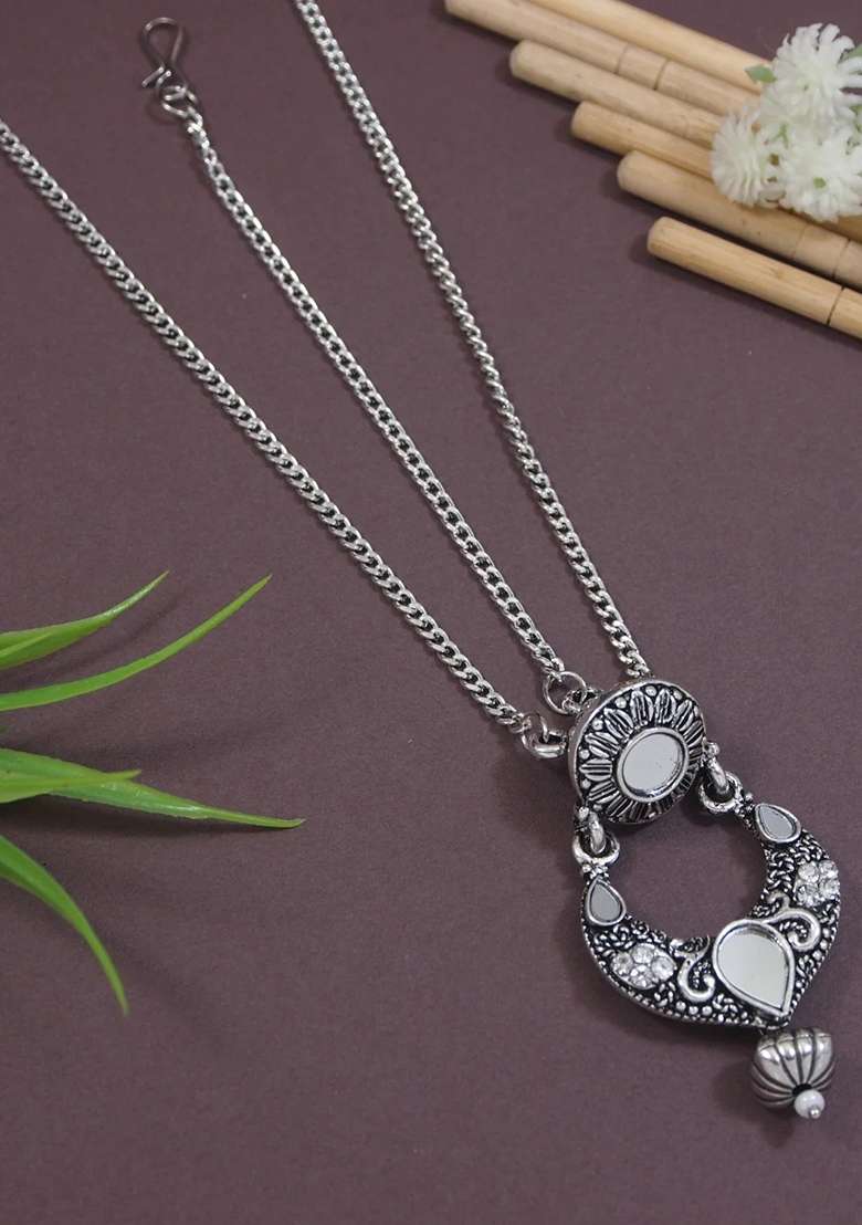 Oxidised Platinum Plating Zinc Alloy Maangtikka - Indya