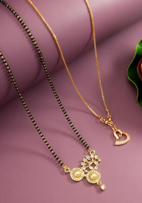 Golden Diamond Alloy Necklace Set
