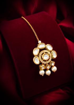 Golden Kundan Alloy Maang Tikka