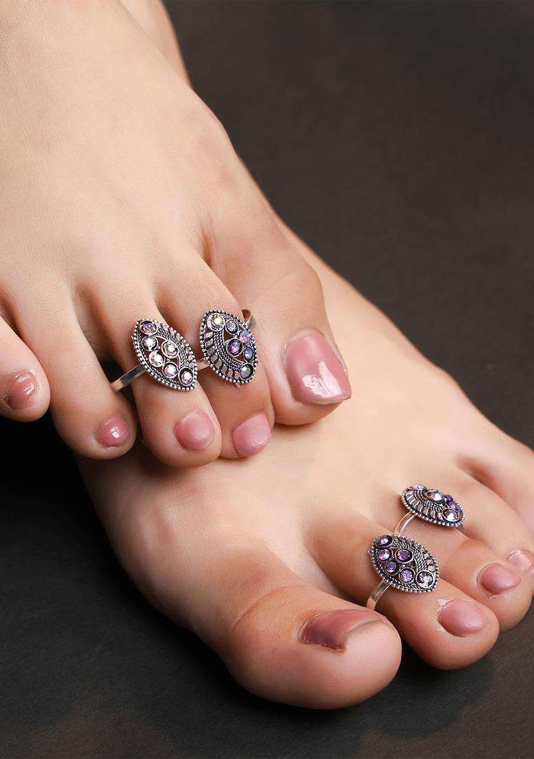 Silver Alloy Toe Ring - Indya