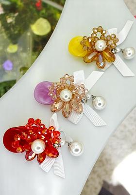 Multicolor Alloy Saree Pin