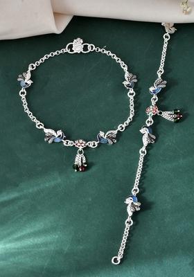 Elegant Silver Plated Oxidized Floral Charm Ankle