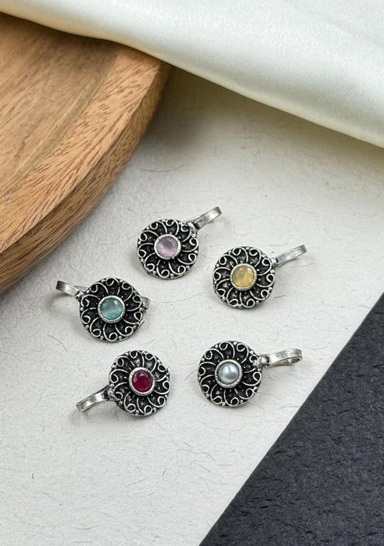 Gold Plated Artificial Stones And Beads Stud Nosepin