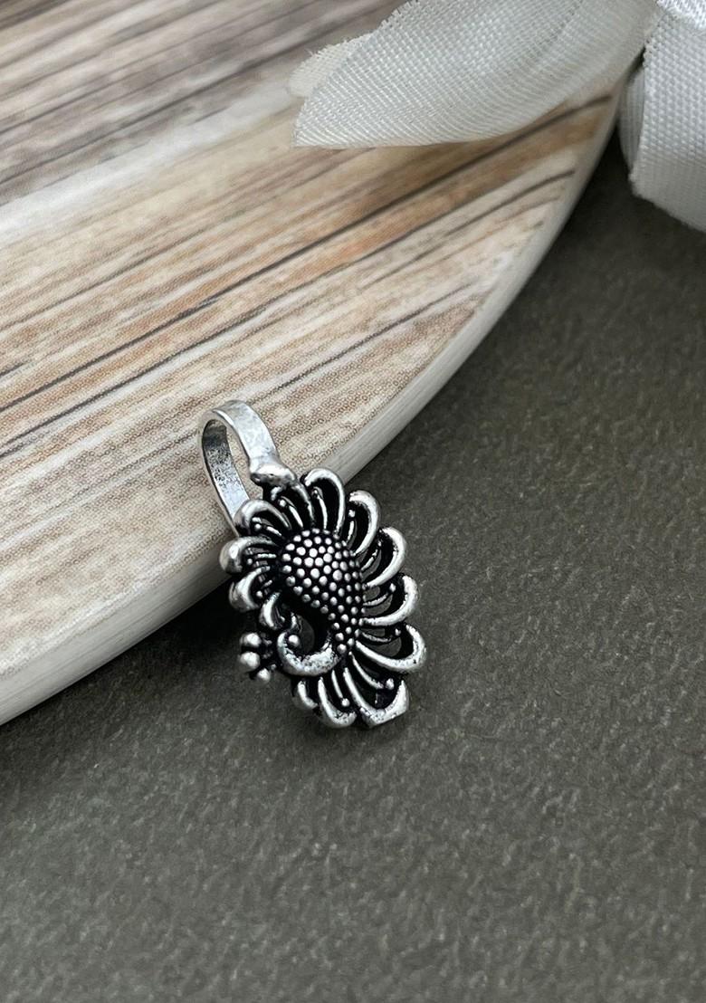 Silver Plated Stud Nosepin