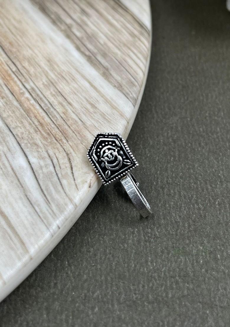 Silver Plated Stud Nosepin