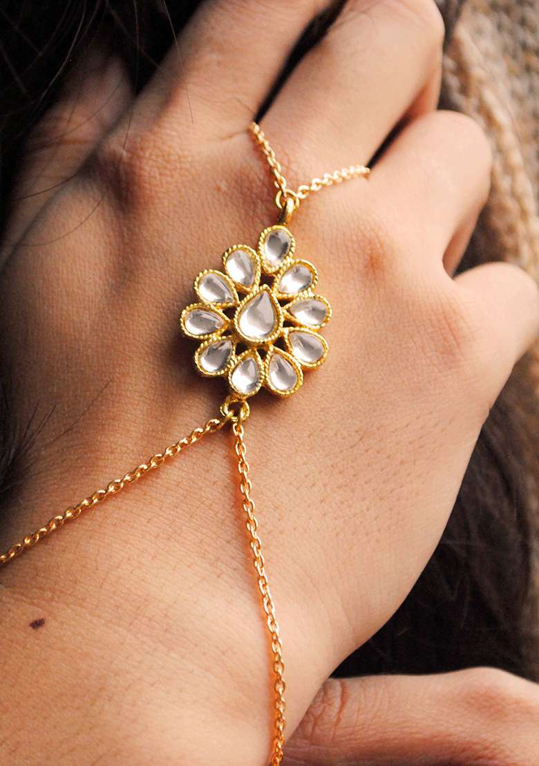 Gold Kundan Haathphool Bracelet - Indya