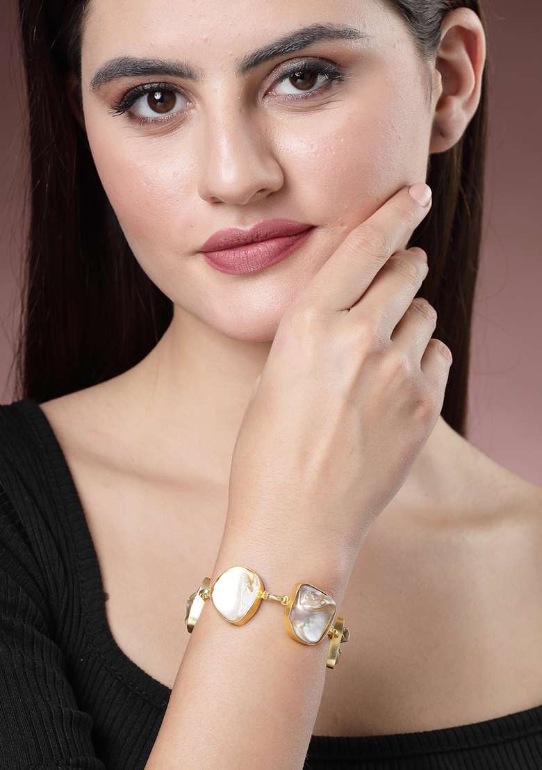 Gold Gold Plated Handcrafted Mother Of Pearl Link Bracelet - Indya