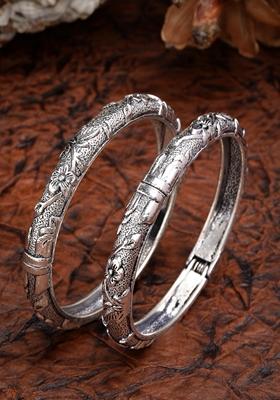 Silver Toned German Floral Oxidised Kada Bangle